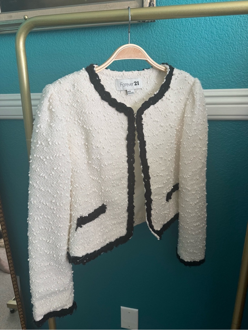 VINTAGE Forever 21 Cream Bouclé Cropped Blazer with Black Trim